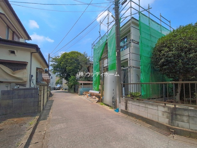 越谷市蒲生17期　新築一戸建ての前面道路含む現地写真