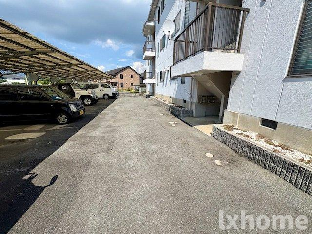 パレットマンションの駐車場