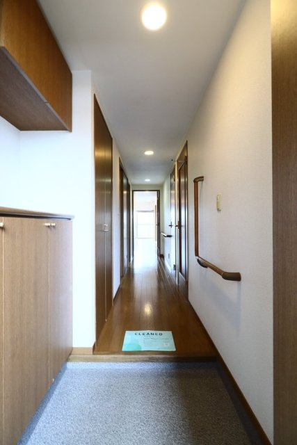 ドエル住吉の玄関|ゆったりとした玄関です