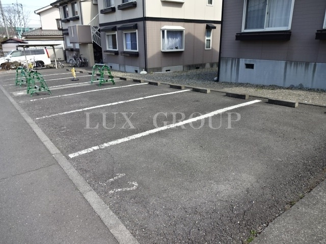 【駐車場】 | メゾンセンピオーネB