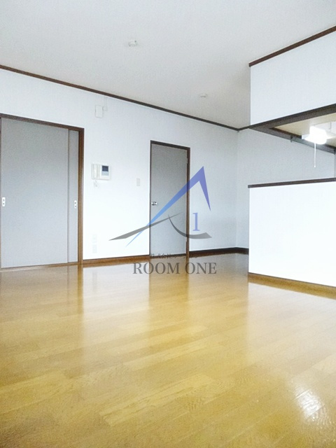 ベラドンナ五本木の居間・リビング|洋室のお部屋です。