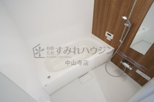ライブリックスの浴室|参考、同建物・反転間取りの号室