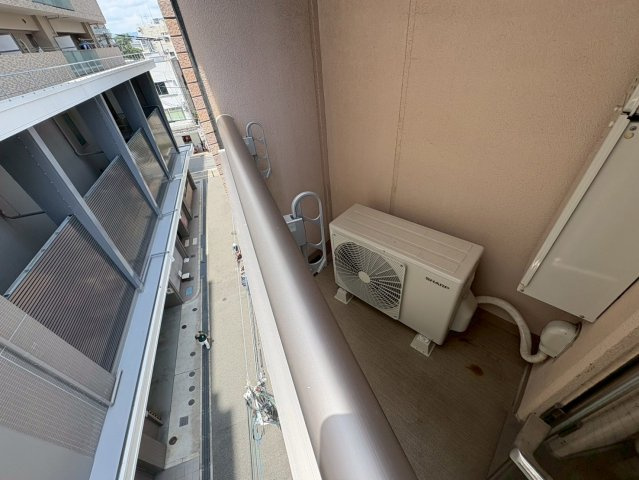 豊中市本町１丁目の賃貸マンションのバルコニー