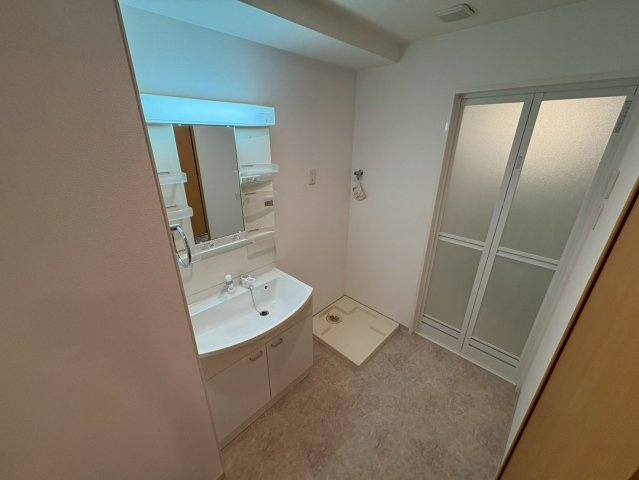 豊中市本町１丁目の賃貸マンションの洗面所