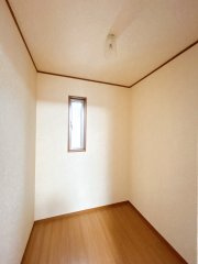 牛久市さくら台3丁目　中古戸建のその他|【クリーニング済・即入居可】2階ウォークインクローゼット。