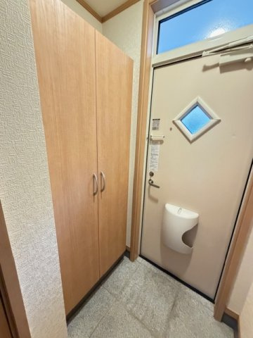 ヴェルジェ畑中の玄関|※入居中の為、同タイプ別のお部屋の写真となります。