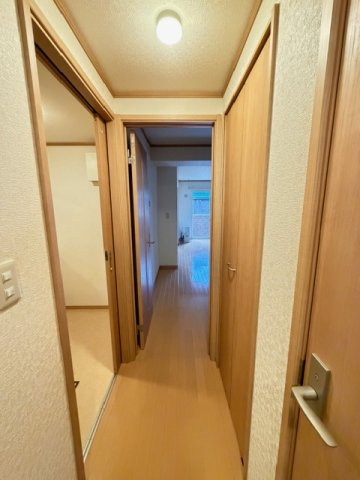 ヴェルジェ畑中の玄関|※入居中の為、同タイプ別のお部屋の写真となります。
