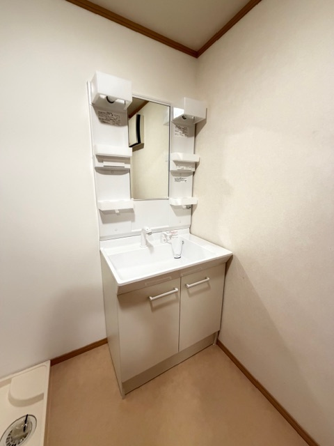 ヴェルジェ畑中の洗面所|※入居中の為、同タイプ別のお部屋の写真となります。