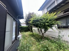 牛久市猪子町　中古戸建の庭