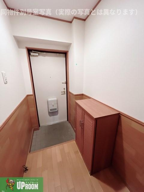 グランデール・Mの玄関