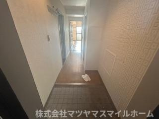 【玄関】 | ロイヤル鶴見