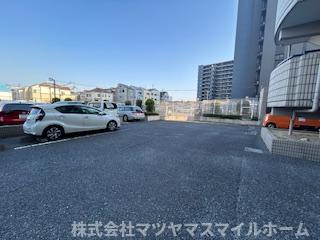 【駐車場】 | ロイヤル鶴見