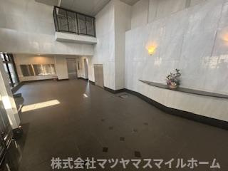 【ロビー】 | ロイヤル鶴見