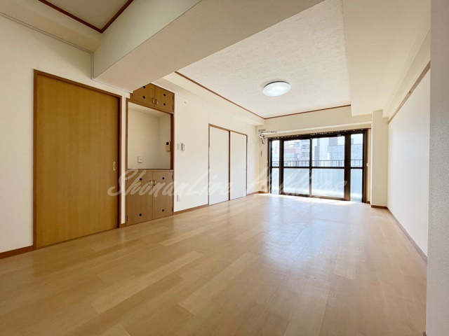藤沢市湘南台２丁目の賃貸マンションの居間・リビング|使いやすいリビングになります♪
