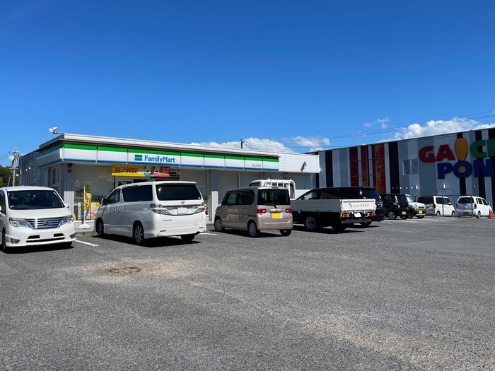 ロイヤルガーデン上牧B棟の駐車場