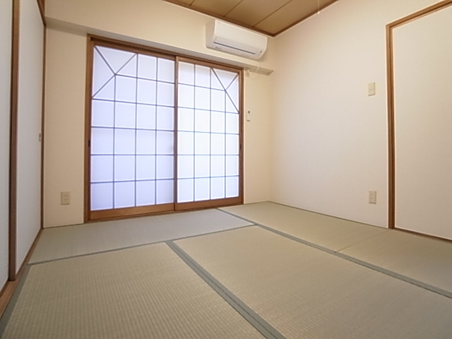 神戸市長田区野田町５丁目の賃貸マンションの居間・リビング|和室
