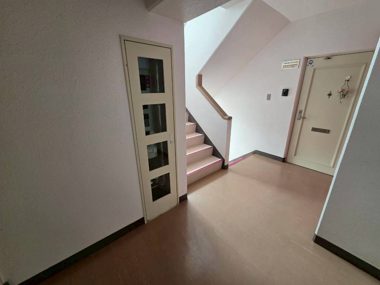 ロジェ鶴ヶ岱　中古マンション407号室のその他共用部分