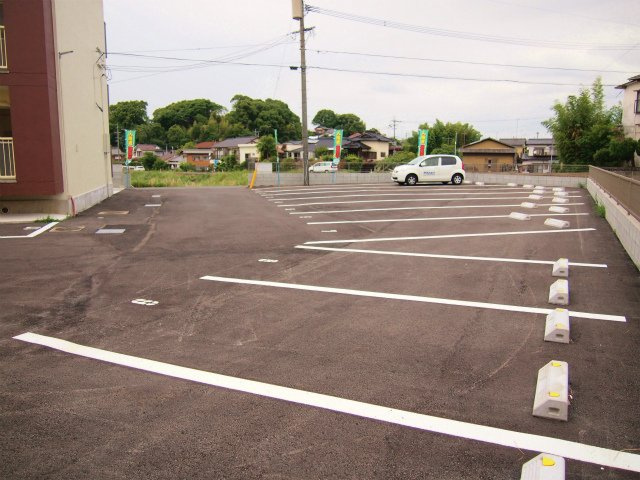 カルム国分の駐車場|カースペースがあります