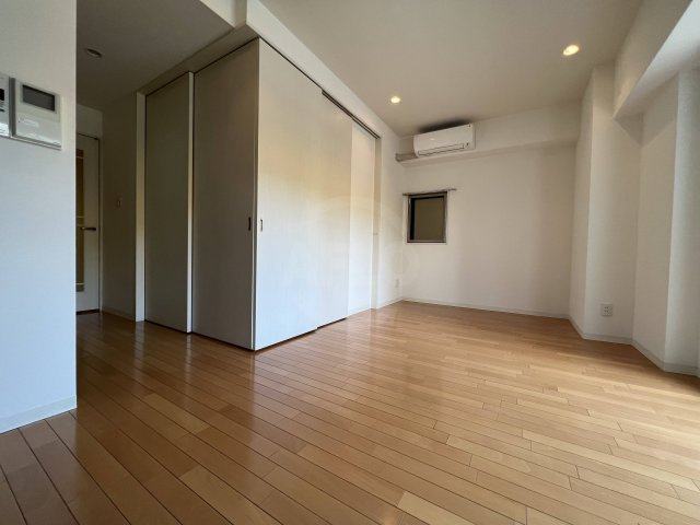 アリス・マナーガーデン新町　堀江小学校区の居間・リビング|アリス・マナーガーデン新町　リビング