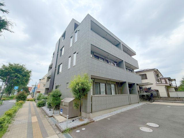 メゾン　ド　シャルマンの外観