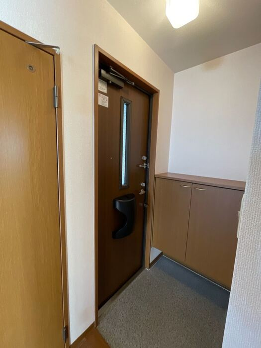 シャンテかしの木の玄関