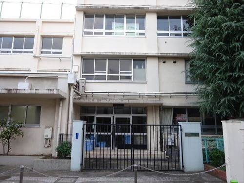 いしおかビル中央の周辺|【小学校】 目黒区立五本木小学校まで395ｍ