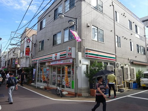 ウッドビルの周辺|【コンビニエンスストア】セブン－イレブン 学芸大学駅東店まで294ｍ