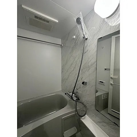 リブリ中山手の浴室