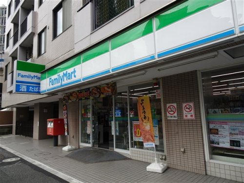 クレイシア世田谷野沢の周辺|【コンビニエンスストア】ファミリーマート　上馬交差点前店まで233ｍ