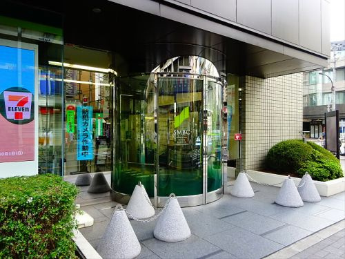 クレイシア都立大学クラッセの周辺|【銀行】 三井住友銀行・都立大学駅前支店まで734ｍ