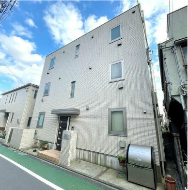 クレスト三軒茶屋の外観