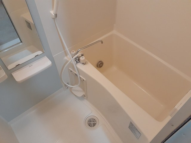 横浜市中区上野町２丁目の賃貸マンションの浴室