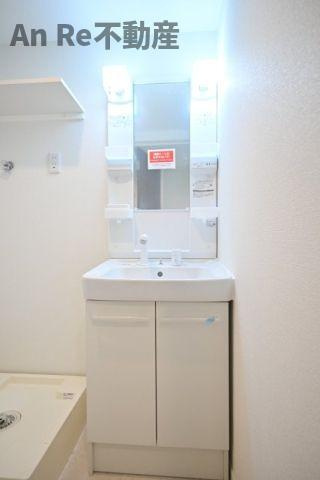 メルクリオ東川口の独立洗面台