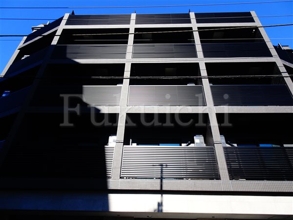 目黒区目黒本町２丁目の賃貸マンションの外観