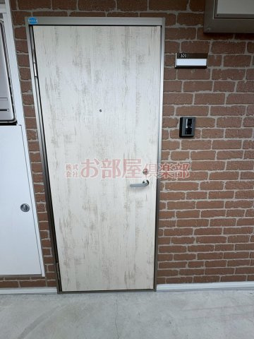 ユーコート櫛原の玄関|収納もある玄関です
