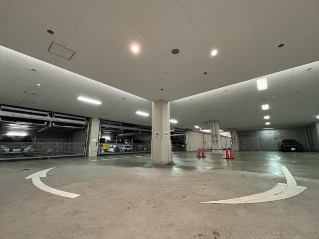 【駐車場】