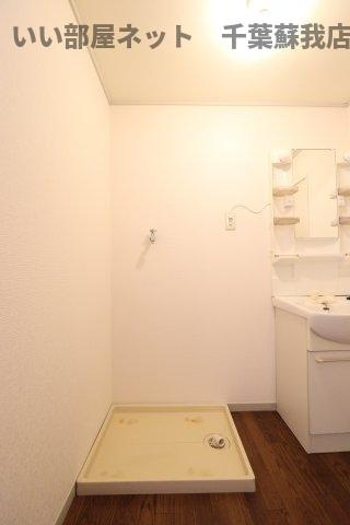 ファーストヴューラ弐番館の洗面所|洗濯機置場