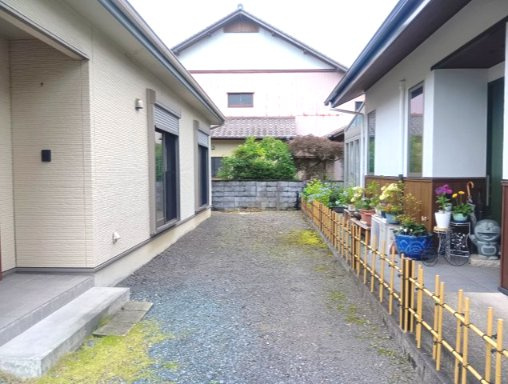 売中古戸建　藤枝市時ケ谷の庭|敷地は庭としても駐車場としても使えます！