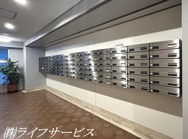 【設備】 | ロイヤルハイツ新大阪 | メールボックス