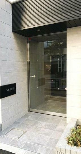 スカイライフ武蔵小山のエントランス