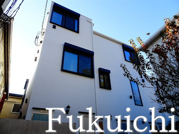 ソルナクレイシア都立大学の外観