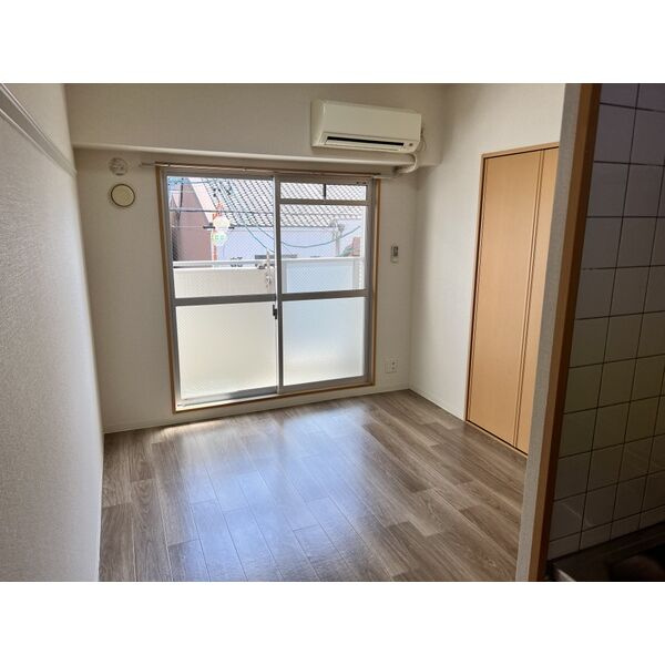 パレット駅西の居間・リビング