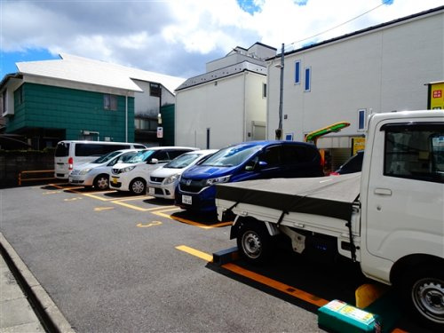 Ｖｉｅｕｎｏ　ＮＯＺＡＷＡの周辺|【駐車場】三井のリパーク野沢2丁目第3駐車場まで363ｍ