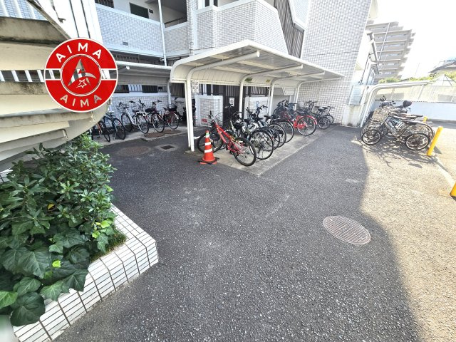 ライオンズマンション長住南第2の完成予想図|敷地内駐輪場です。