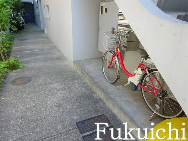 FLAT FIVEのエントランス