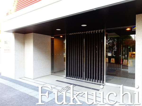 Brillia ist 三軒茶屋 ブラッサムテラスのエントランス