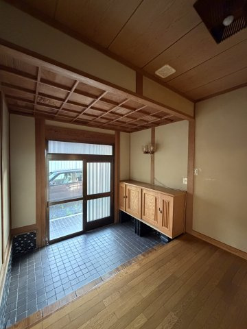 宮野K戸建の玄関