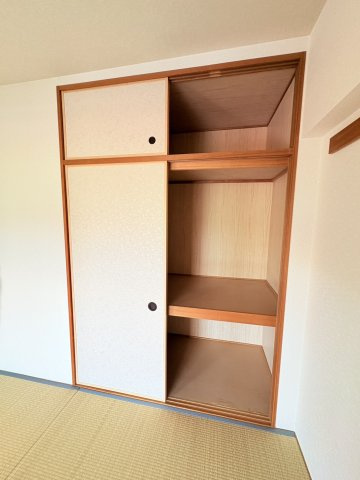 東急ドエルアルス三田ウッディタウン中央C棟の収納