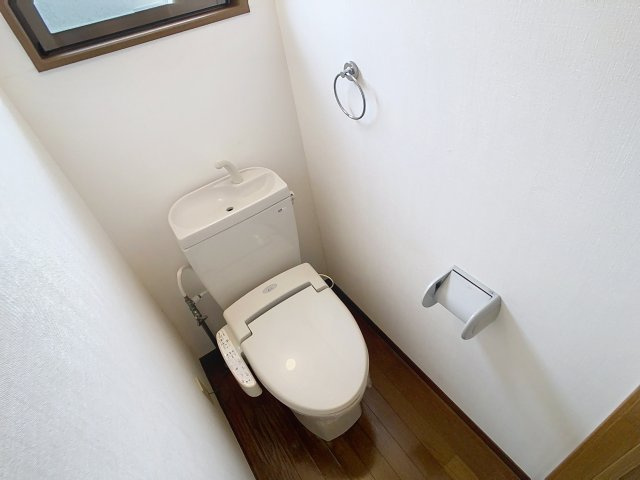ハートフルハウスBのトイレ