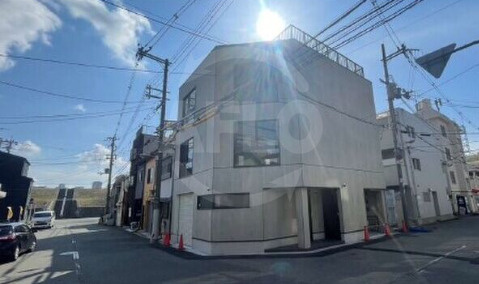 十三建設ビル